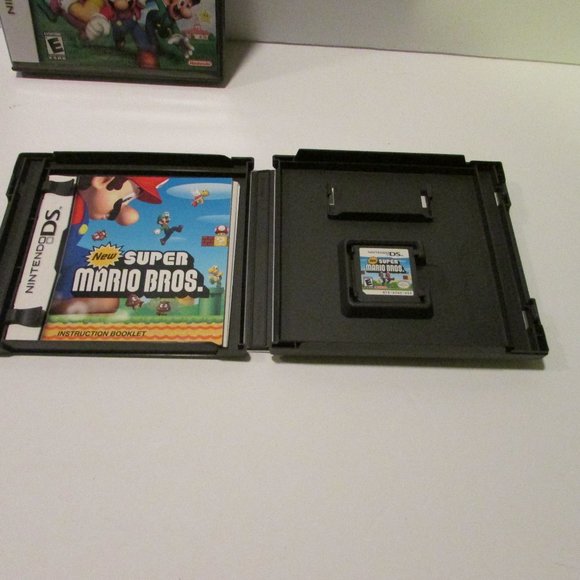 lot of 2 Nintendo DS Super Mario 64 and Super Mario Bros video game case… - Picture 6 of 8